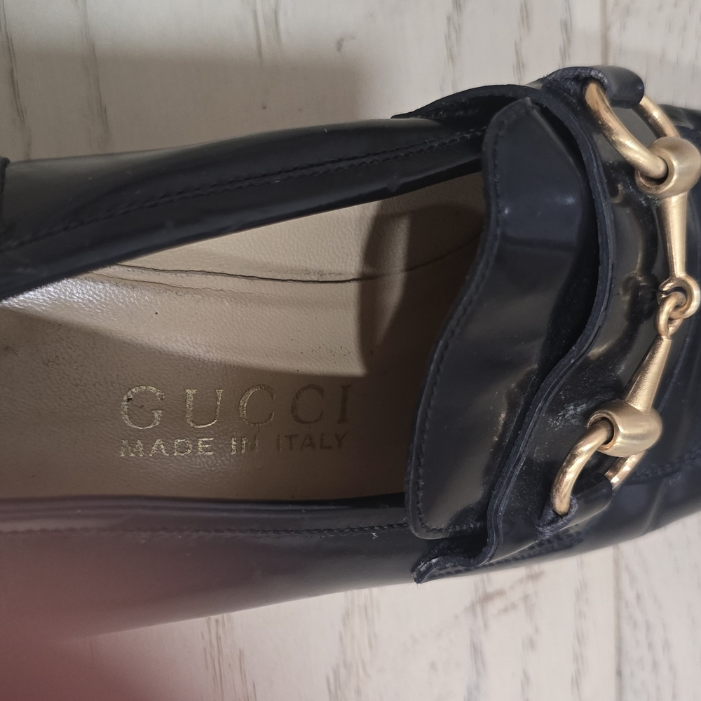 Gucci Black Patent Leather Loafers with Gold Horsebit - Picture 6 of 9